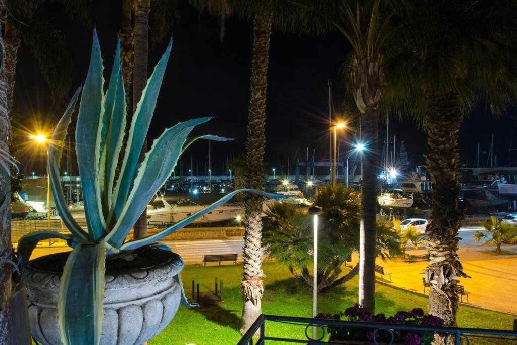Вилла Casa Delle Zammare Fronte Mare Centro Storico Рипосто Экстерьер фото
